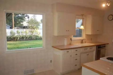 1104 E 37th, Spokane, WA 99203 photo 5