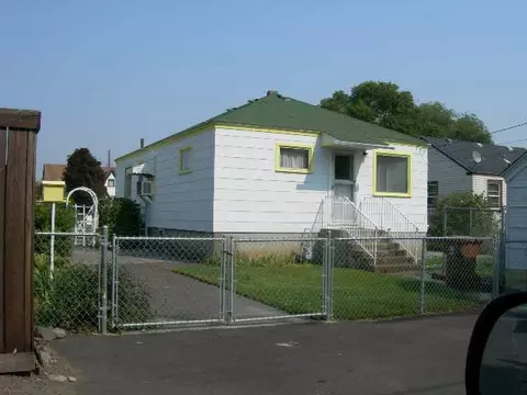 1024 E Hoffman, Spokane, WA 99207 photo 1