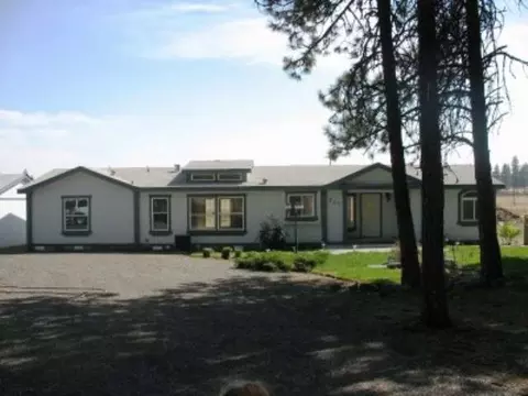 916 E Smythe, Spangle, WA 99031 photo 1