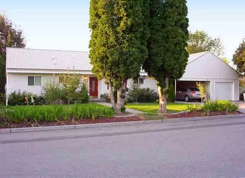 13209 E 11th Ave, Spokane Valley, WA 99216 photo 1