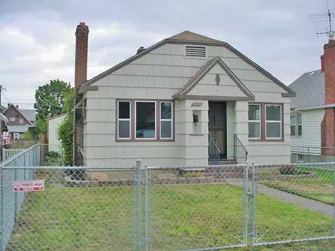 2122 W Sharp Ave, Spokane, WA 99201 photo 1