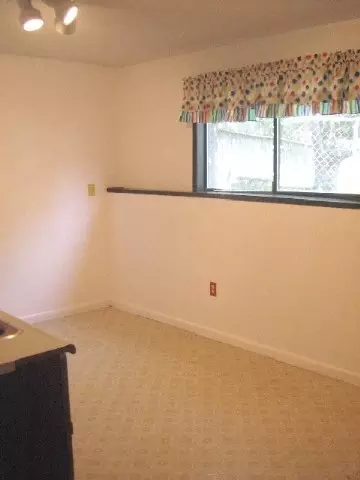 520 E Shenandoah Dr, Spokane, WA 99208 photo 5