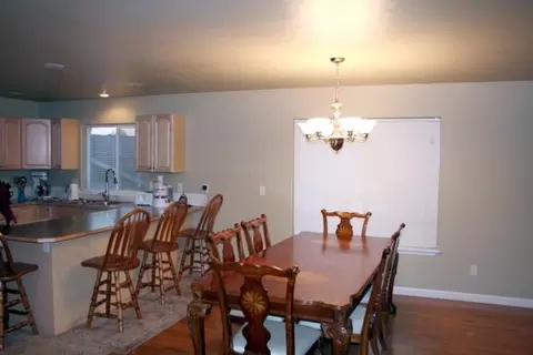 1624 E Hartson, Spokane, WA 99202 photo 4