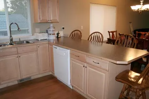 1624 E Hartson, Spokane, WA 99202 photo 2