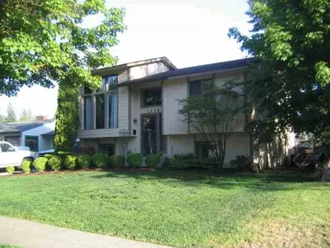 1124 E 36th Ave, Spokane, WA 99203 photo 1
