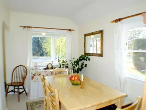 1027 E 34th, Spokane, WA 99203 photo 4