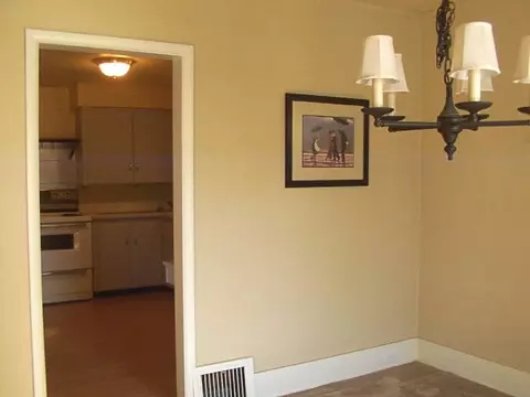 543 E Longfellow, Spokane, WA 99207 photo 3