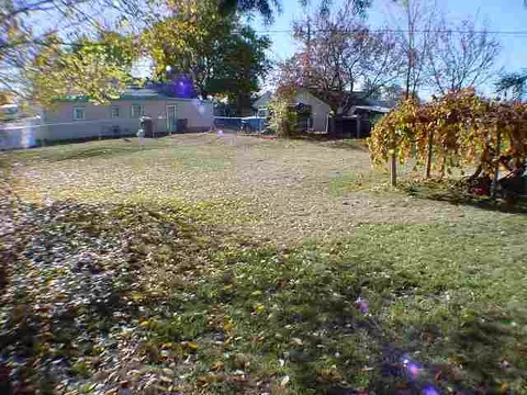 528 E Crown, Spokane, WA 99207 photo 2
