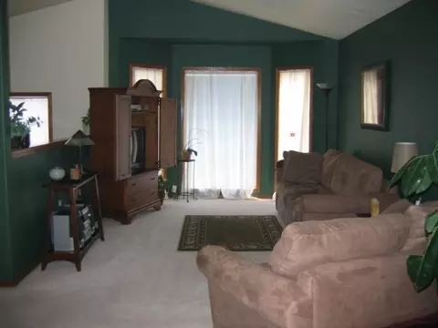 8317 N Parkway Dr, Spokane, WA 99208 photo 4