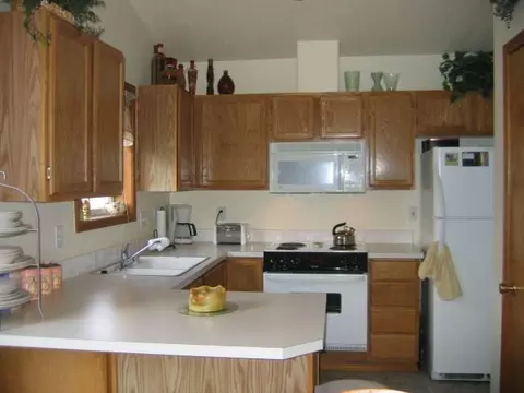 8317 N Parkway Dr, Spokane, WA 99208 photo 2