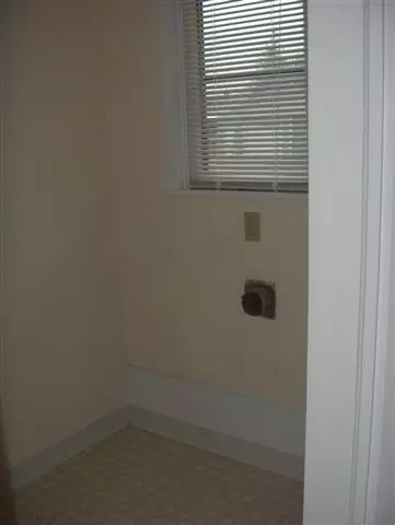 1204 E Hoffman, Spokane, WA 99207 photo 7