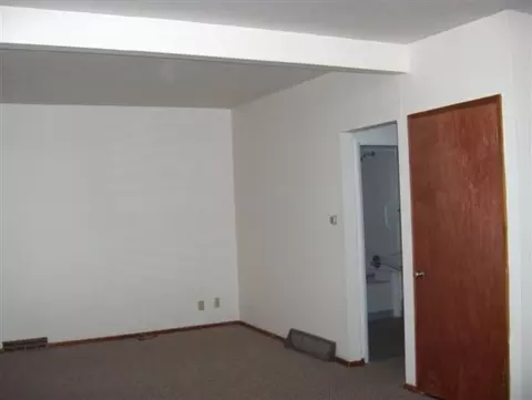 1204 E Hoffman, Spokane, WA 99207 photo 3
