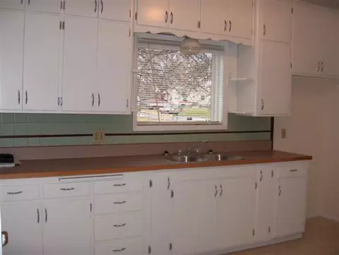 1204 E Hoffman, Spokane, WA 99207 photo 9