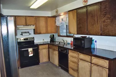 10903 E 10th Ave, Spokane Valley, WA 99206 photo 2