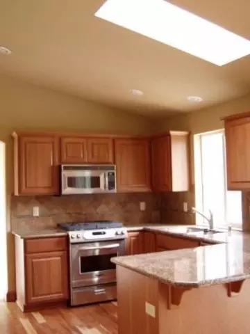 924 E Chatham Ct, Spokane, WA 99218 photo 3