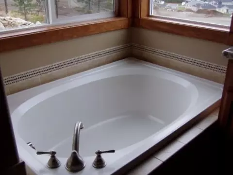 904 E Harding Ct, Spokane, WA 99218 photo 3