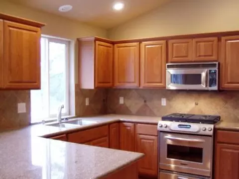 904 E Harding Ct, Spokane, WA 99218 photo 5