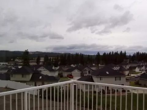 921 E Harding Ct, Spokane, WA 99218 photo 2