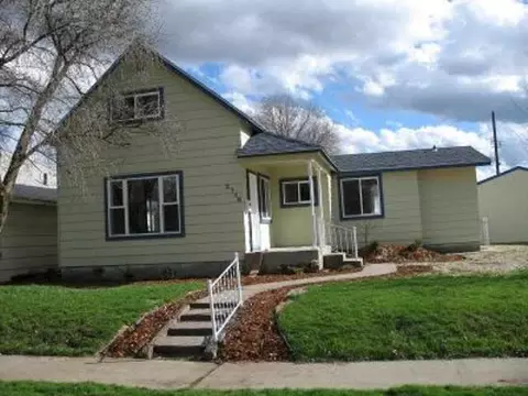 2706 E Joseph, Spokane, WA 99207 photo 1