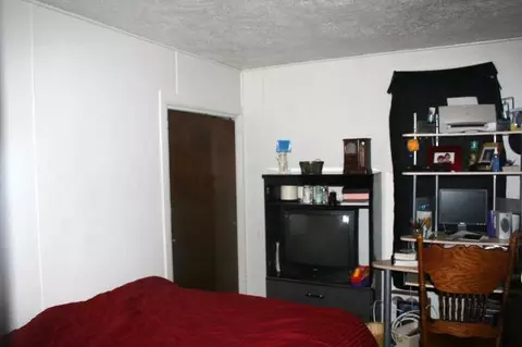 1304 E Gordon, Spokane, WA 99207 photo 4