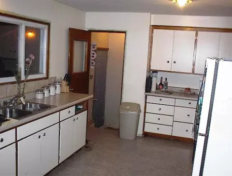 1908 E Tilsley Pl, Spokane, WA 99207 photo 3