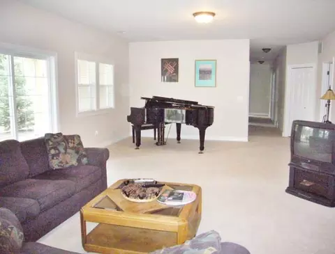 103 E Roscoe Ct, Spokane, WA 99224 photo 4