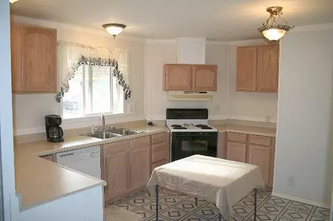 3313 E 2nd Ct, Mead, WA 99021 photo 2