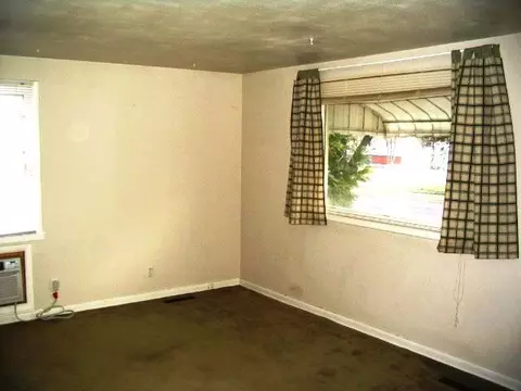 1323 E Bismark, Spokane, WA 99208 photo 2