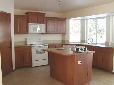 203 E Marissa Ct, Spokane, WA 99218 photo 2