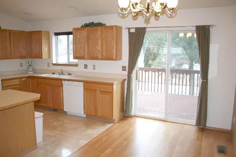 9920 E 14th Ave, Spokane Valley, WA 99206 photo 4