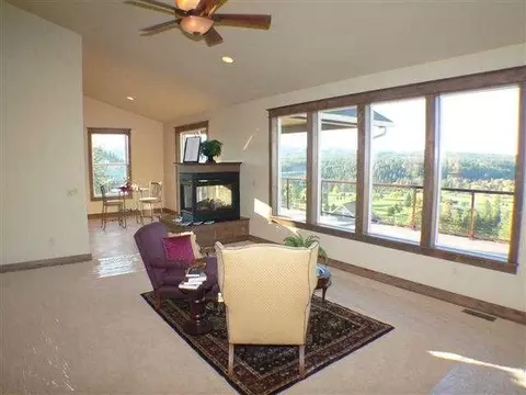 1211 E Quartz Ln, Spokane, WA 99208 photo 2