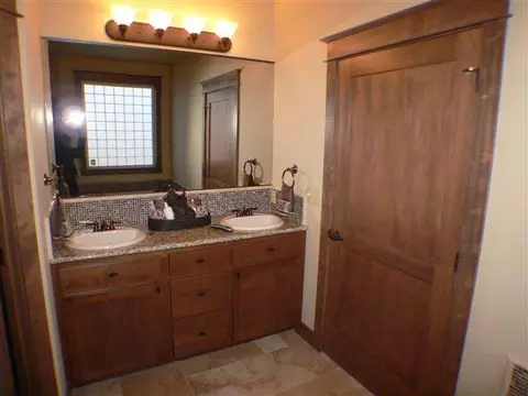 1211 E Quartz Ln, Spokane, WA 99208 photo 7