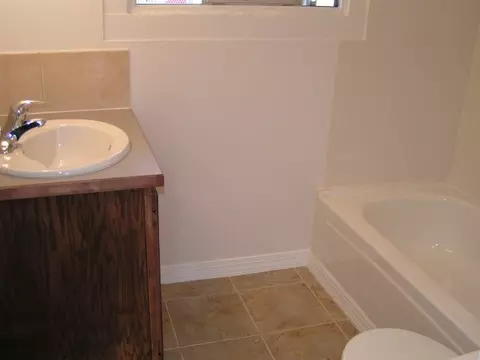 1643 E Gordon, Spokane, WA 99207 photo 2