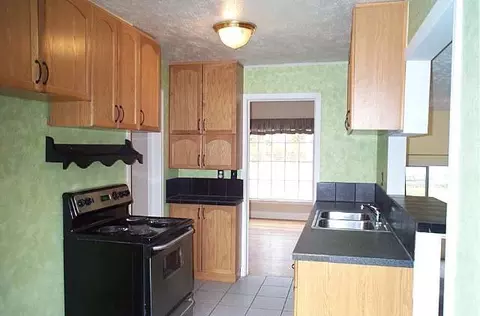 9704 E Sharp, Spokane Valley, WA 99206 photo 2