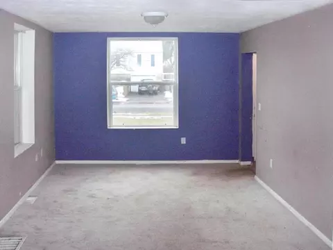 1427 E Broad Ave, Spokane, WA 99207 photo 2