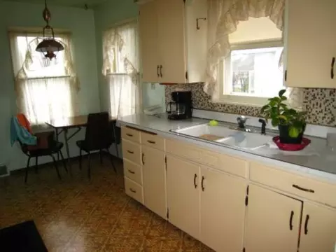 1918 E Sinto, Spokane, WA 99202 photo 4