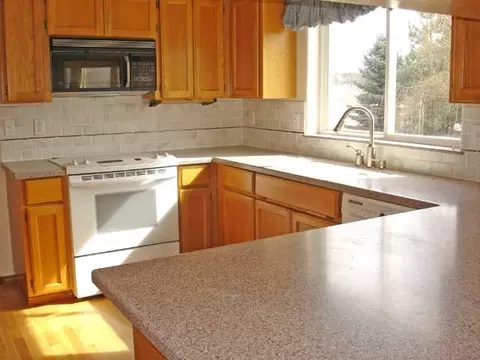 12216 E 37th Ct, Spokane Valley, WA 99206 photo 4