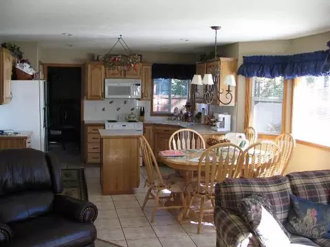 5522 E Birkenhead Ln, Colbert, WA 99005 photo 4