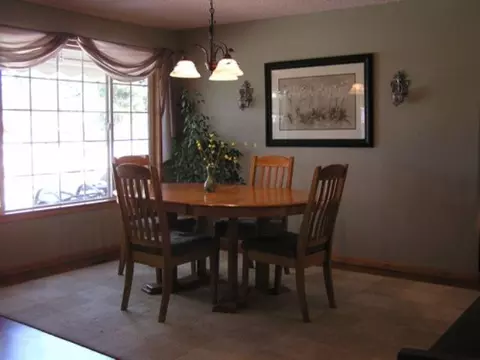907 E Bedivere, Spokane, WA 99218 photo 3