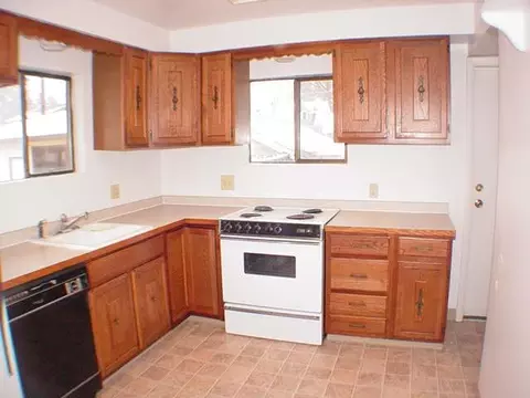 914 E 30th Ave, Spokane, WA 99203 photo 4