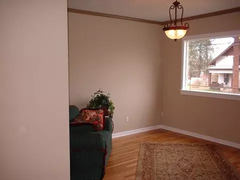 1724 E 10th, Spokane, WA 99202 photo 7