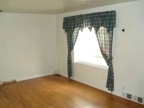 1318 E 40th Ave, Spokane, WA 99203 photo 5