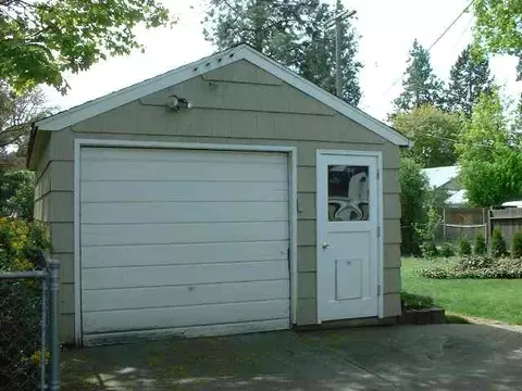 954 E 37th, Spokane, WA 99203 photo 7