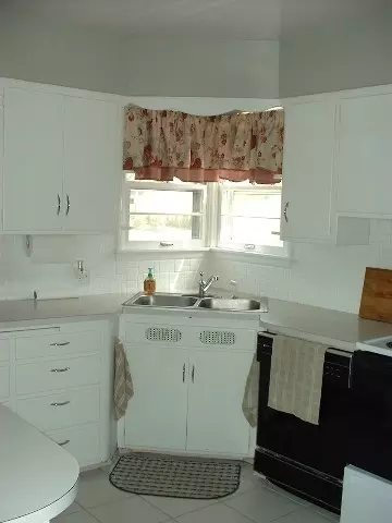 954 E 37th, Spokane, WA 99203 photo 3