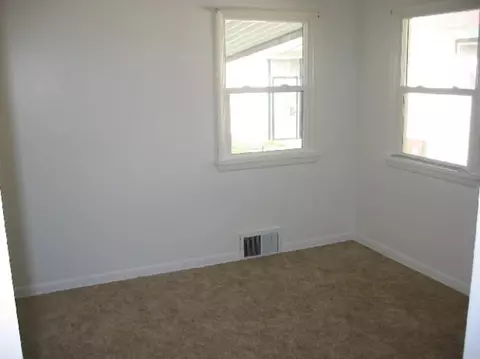1407 Everett, Spokane, WA 99207 photo 3