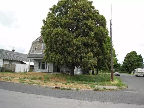 2029 E 4th Ave, Spokane, WA 99202 photo 2