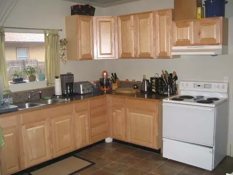 1845 E 10th Ave, Spokane, WA 99202 photo 2