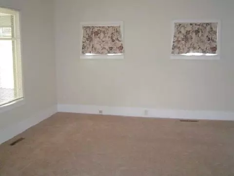 1927 E 12th Ave, Spokane, WA 99202 photo 4