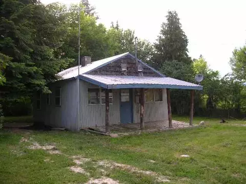 315 Calispel, Cusick, WA 99119 photo 2