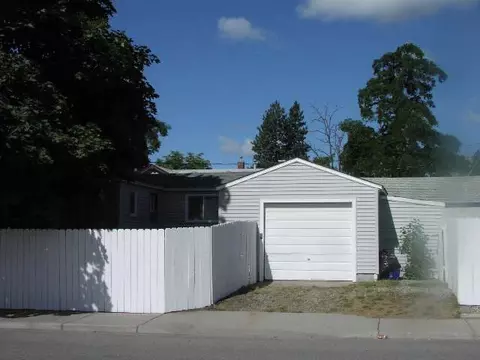 1129 E Sanson, Spokane, WA 99207 photo 9
